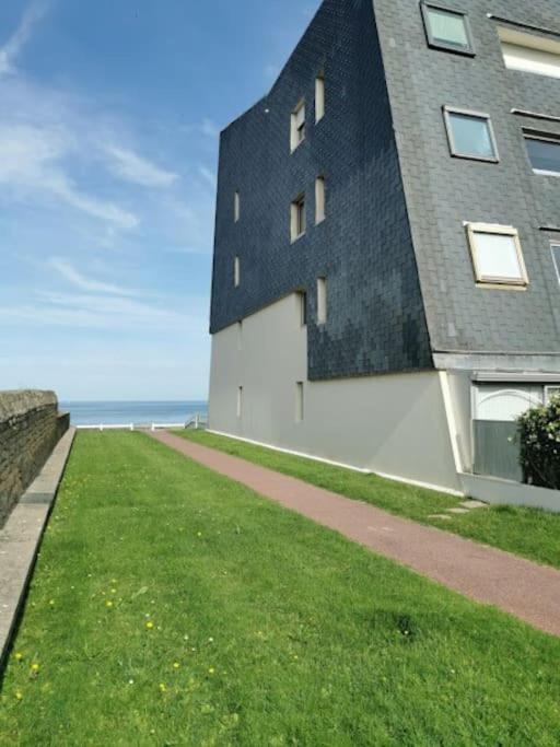 Appartement Acces Direct A La Plage Bernieres-sur-Mer Экстерьер фото